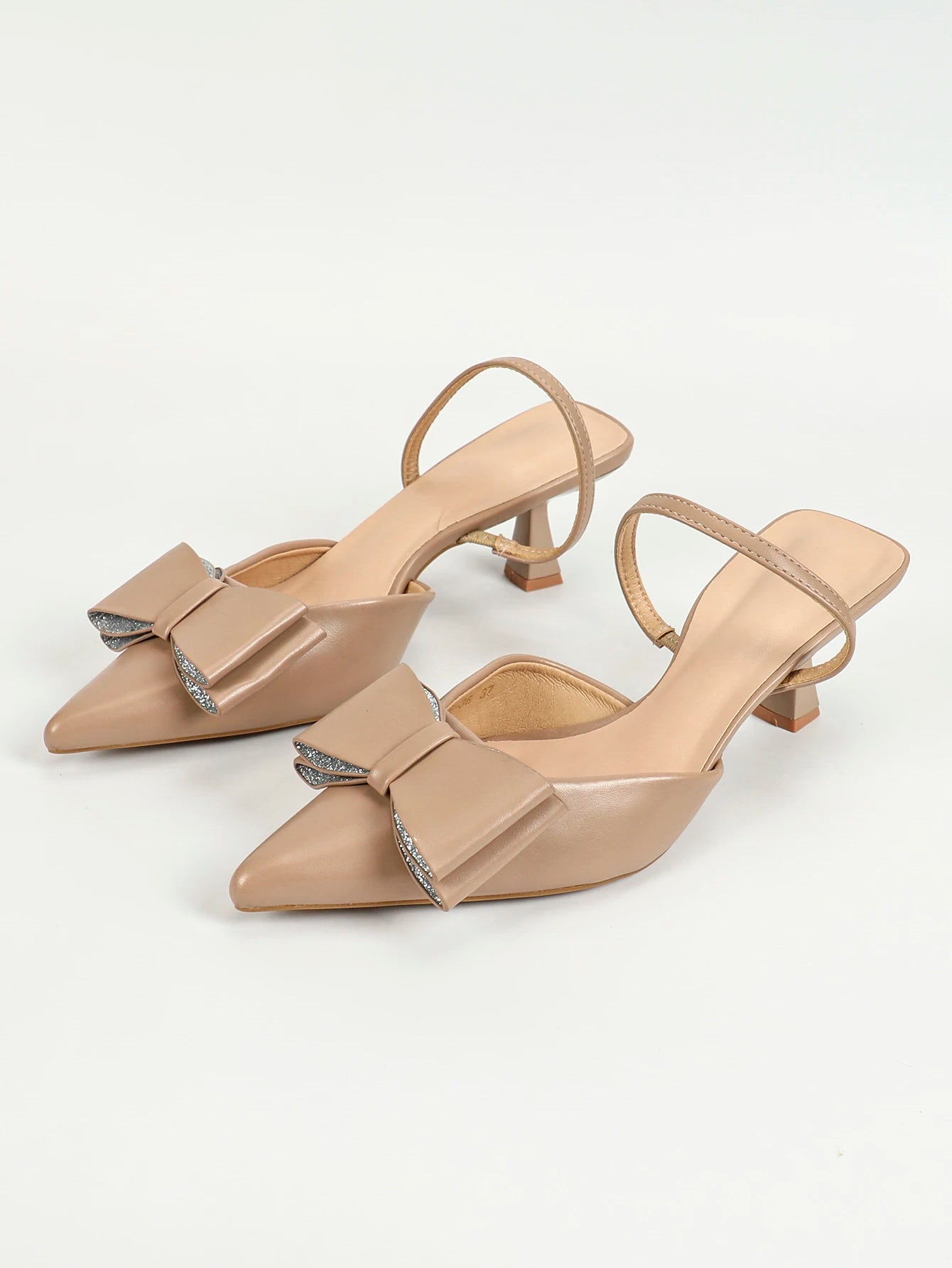 Bow Pointed Toe Pumps